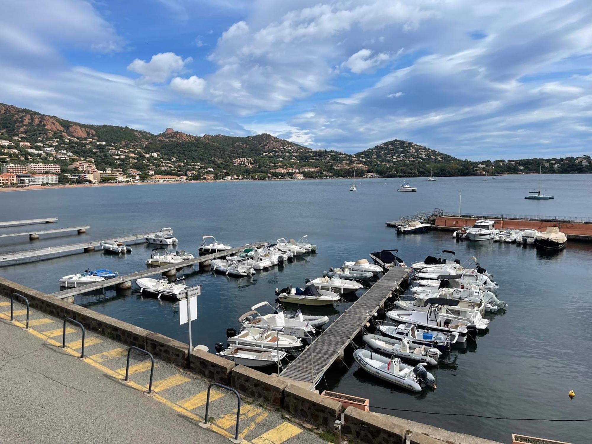 Village Cap Esterel, Piscine, Plage Saint-Raphael  Exterior photo